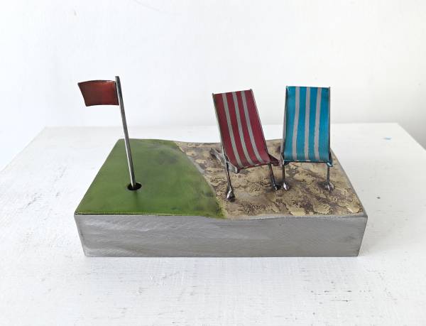 - a , metal Sculpture by Whittle Design, measuring 13 x 20 cm (H x W) £160